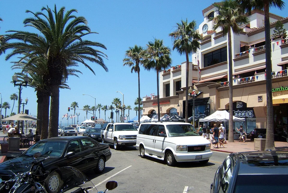 Huntington Beach 城市地标实景