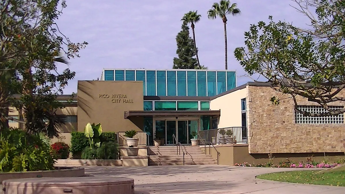Pico Rivera 城市地标实景